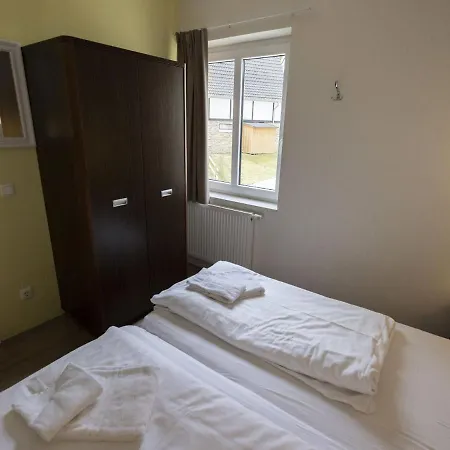 Detached With Six Bedrooms, Close To A